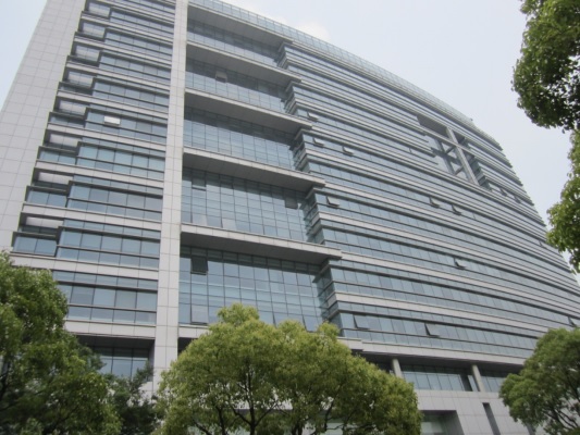 上海日立电器有限公司科技楼玻璃幕墙安全性检测